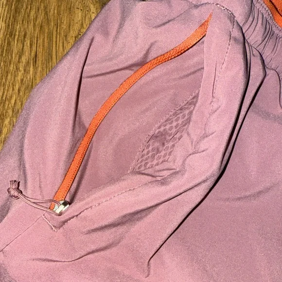 Patagonia Mauve Shorts with Rust Details - Picture 3 of 6